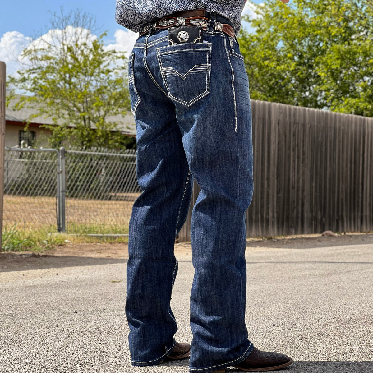 MEN’S RELAXED FIT STRETCH STRAIGHT BOOTCUT JEANS