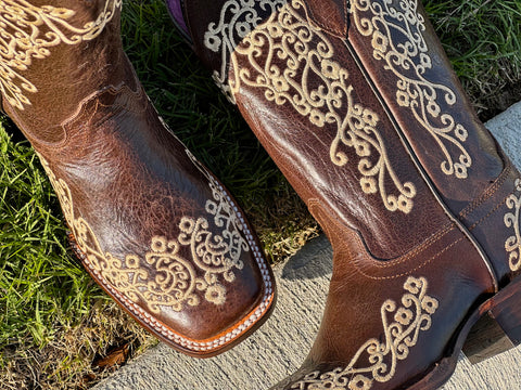 Women’s Brown Leather Boots With Floral Embroidery