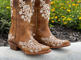 Women’s Honey Leather Boots With White Embroidery-Snip Toe