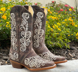 Women’s Rustic Leather Boots With Rodeo Toe