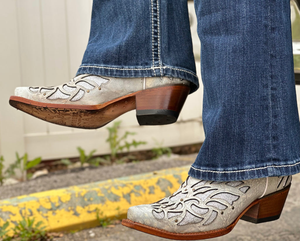 White hot sale distressed booties