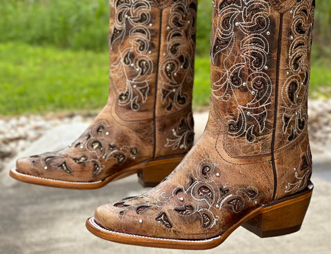  Women’s Rustic Honey Leather Boots With Gold Inlay-Rodeo Toe